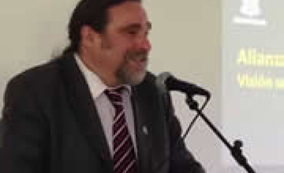 Director de Escuela expone en importantes congresos en Colombia