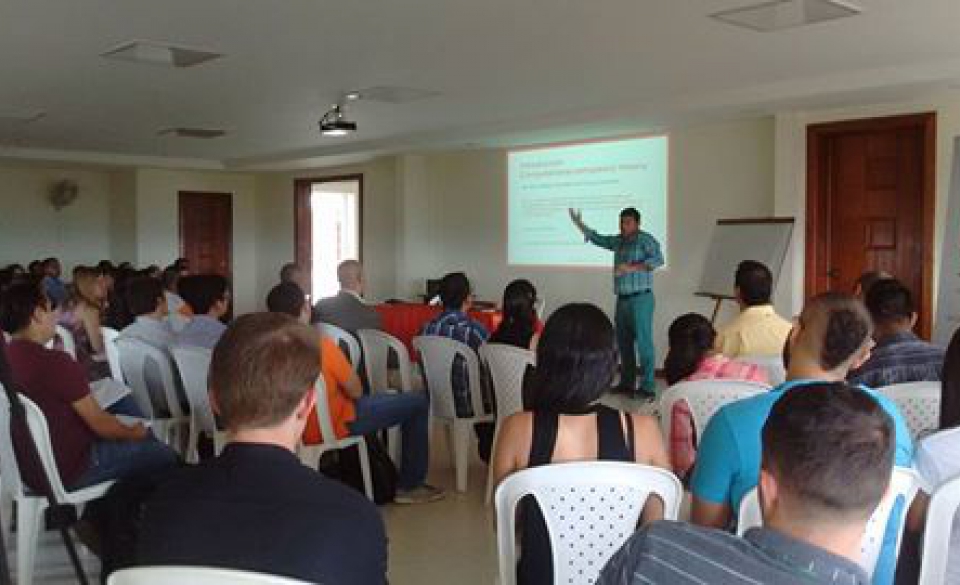 Académico dicta conferencia en Escuela de Verano de Investigación de Operaciones en Cali, Colombia